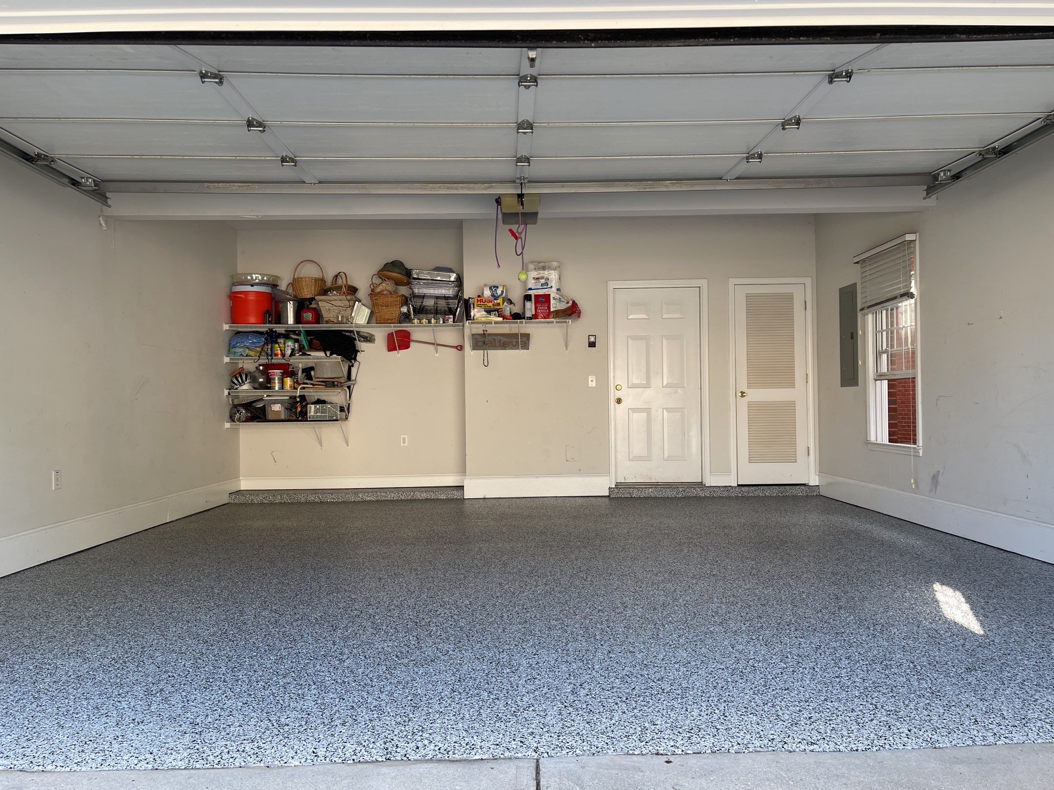 Transform Your Garage Floor with Concrete Coating – The Easiest DIY Project Yet!